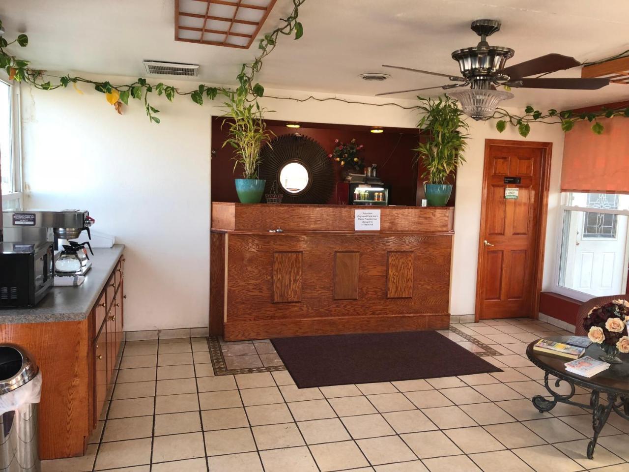 Dogwood Park Inn Springfield Esterno foto